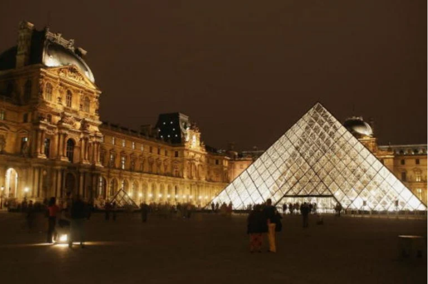 MUSEU DO LOUVRE INAUGURA SUA PRIMEIRA EXPOSIO DE MODA EM 2025