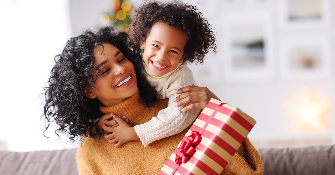 DIA DAS MES: 81% DEVEM COMPRAR PRESENTES ONLINE