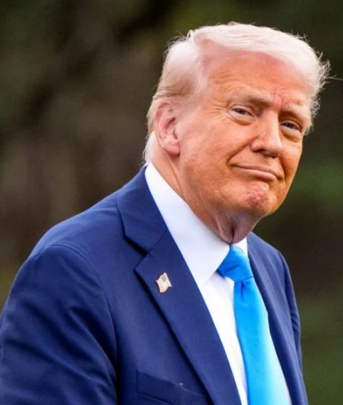 TRUMP DIZ QUE WALMART DEVERIA COMER AS TARIFAS AO INVS DE AUMENTAR PREOS