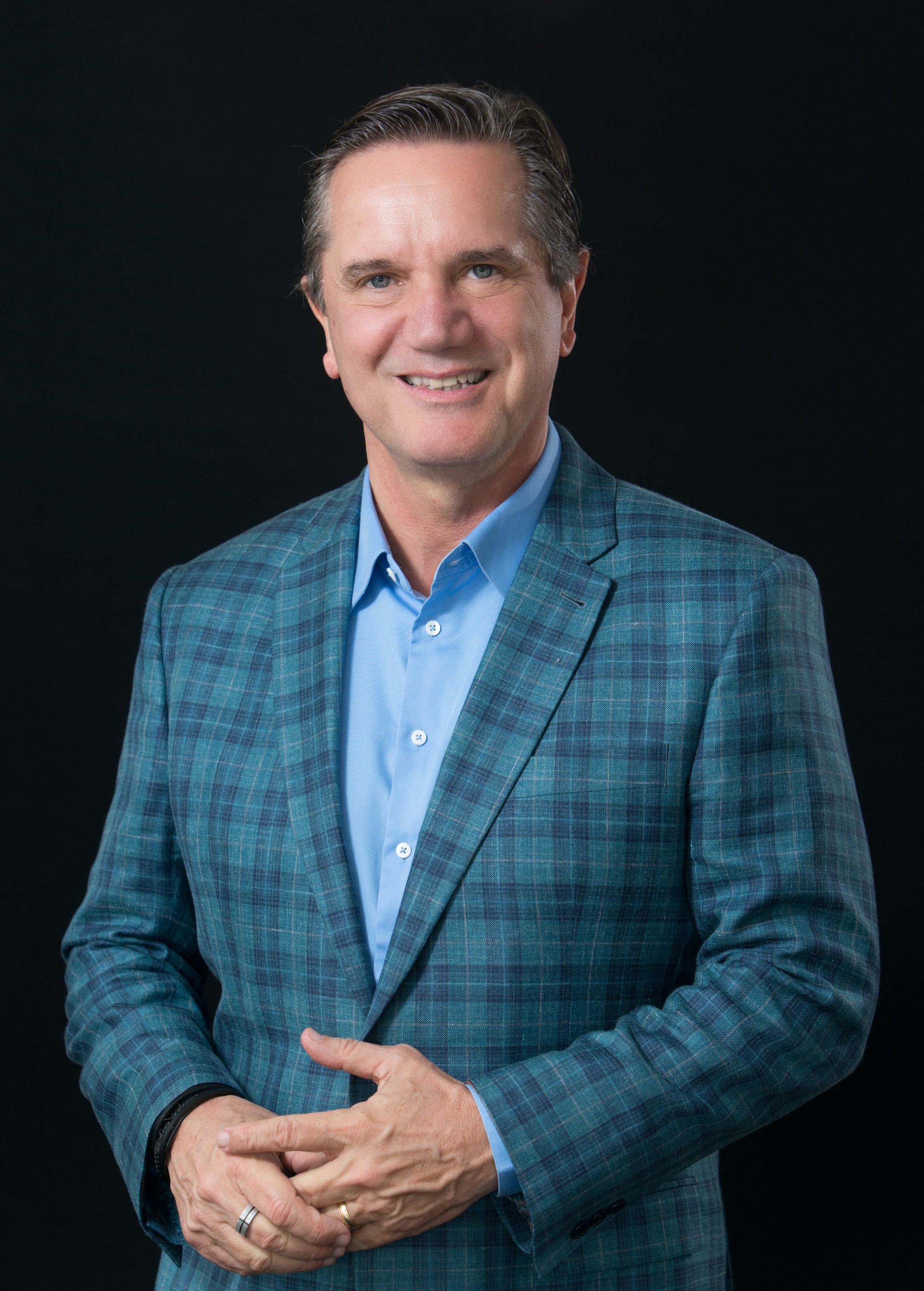 CLIQUE, ASSISTA OU OUÇA BASTIDOR CBN COM MILTON JUNG