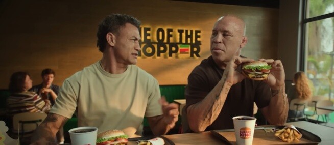 DEPOIS DA BRIGA, POPÓ E WANDERLEI DIVIDEM LANCHES DO BURGER KING