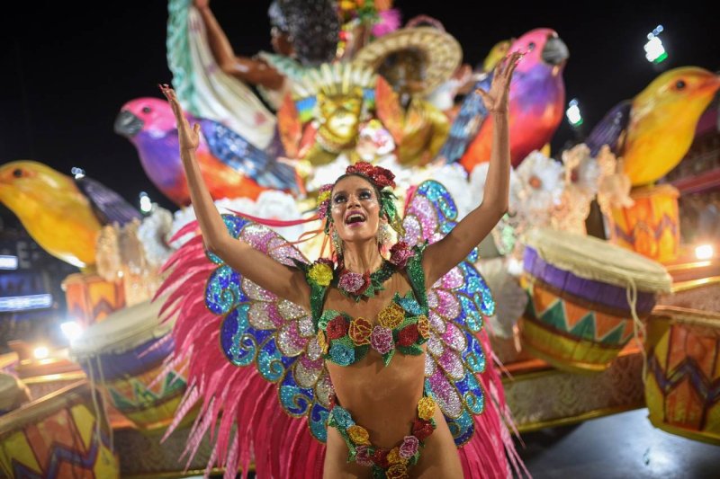CARNAVAL 2026: PACOTES PARA OS PRINCIPAIS DESTINOS CHEGAM A R$ 7,6 MIL