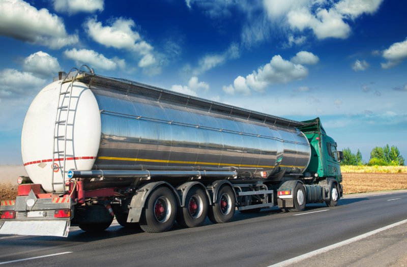 Falta de controle em plataformas de aplicativo amea�a seguran�a e concorr�ncia no transporte de produtos perigosos