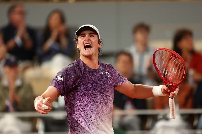 O CANAL, transmissor de Roland Garros, atraiu 16 marcas e eleva faturamento; o pacote de t�nis foi 100% vendido pelo 3� ano, com alta de 53% e receita 5x maior em 4 anos.