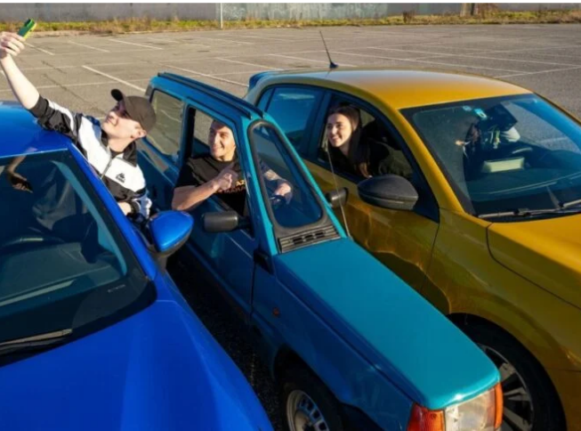 O Guinness World Records reconheceu o �carro mais fino do mundo�.